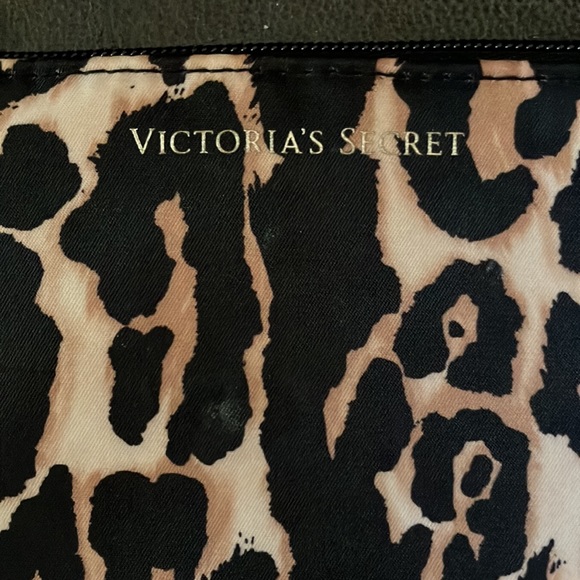 Victoria Secret keychain mini purse - Picture 2 of 3